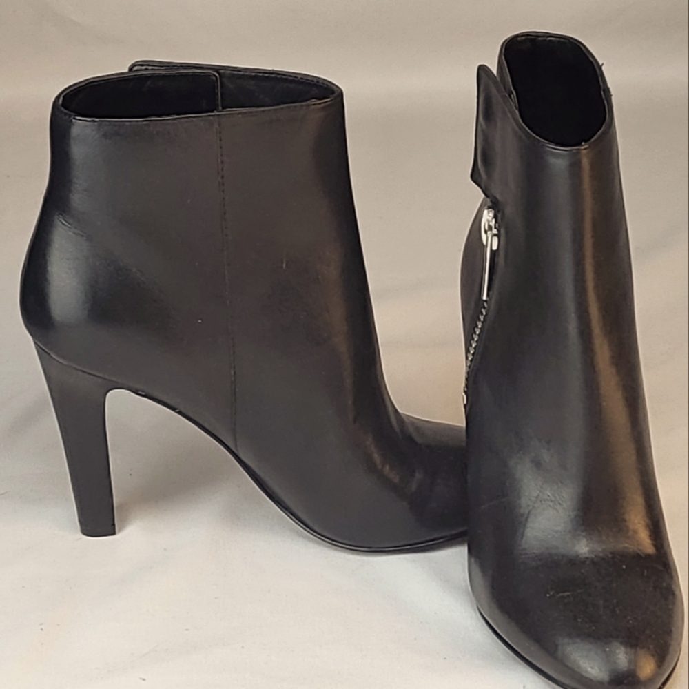 Nine West Black boots size 7